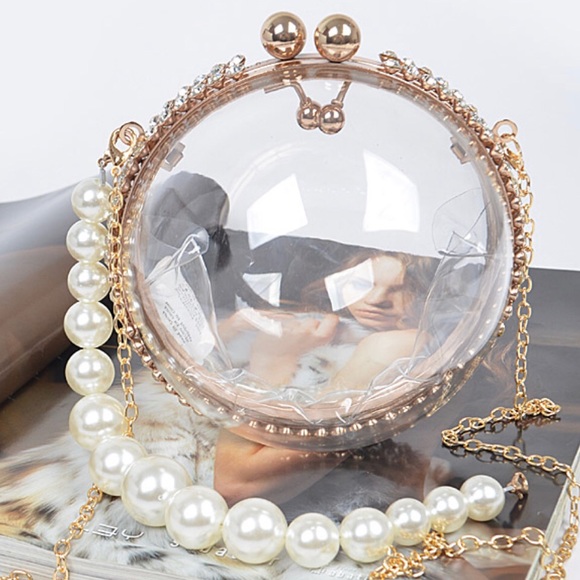 COPY - PEARL ROUND CLEAR CLUTCH - Picture 2 of 3